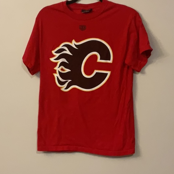 Calgary flames red t shirt - Picture 2 of 4